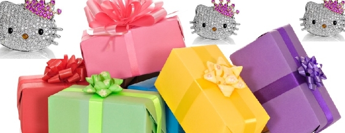 Poklanjamo Hello Kitty putni set za njegu i čuvanje kontaktnih leća